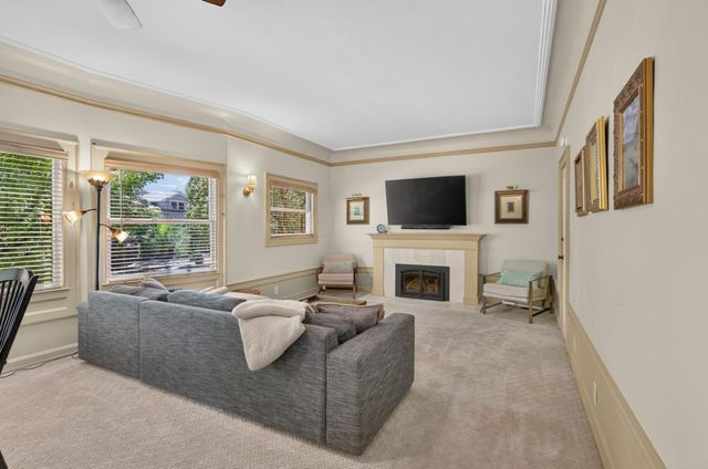 2531 H St, Sacramento, CA 95816