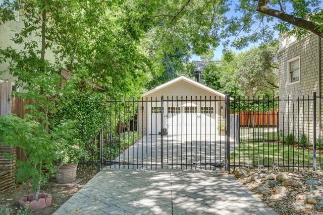 2531 H St, Sacramento, CA 95816