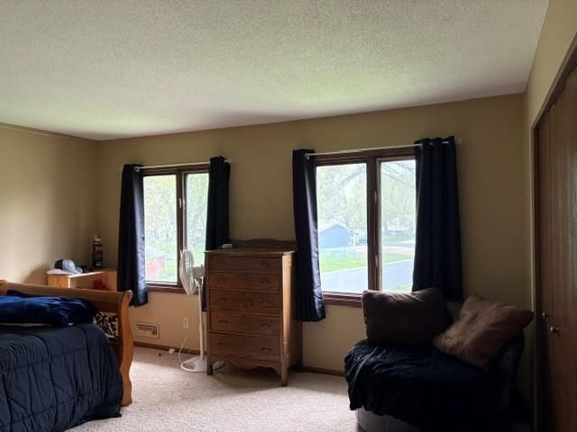10444 Quaker Lane N, Maple Grove, MN 55369