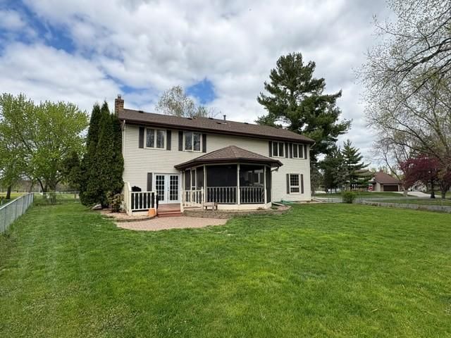 10444 Quaker Lane N, Maple Grove, MN 55369