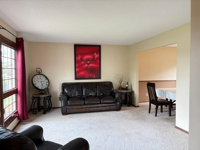 10444 Quaker Lane N, Maple Grove, MN 55369