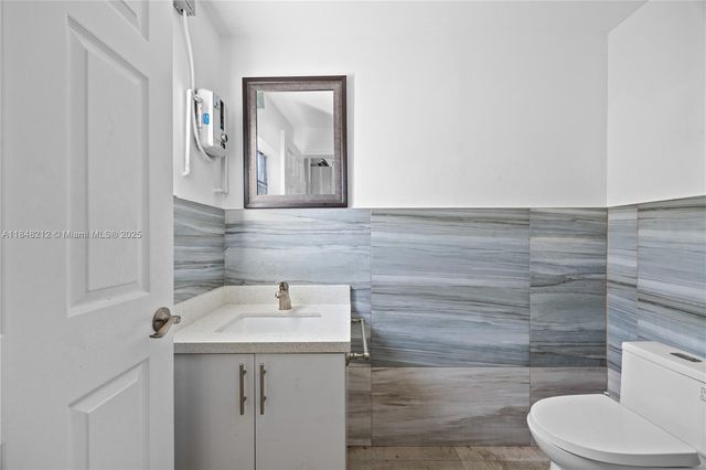 4151 W Hallandale Beach Blvd, West Park, FL 33023