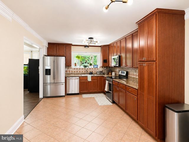 13325 POCOMOKE CT, Woodbridge, VA 22192