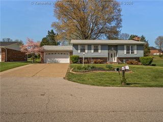 33 Marilyn Road, Scott Depot, WV 25560