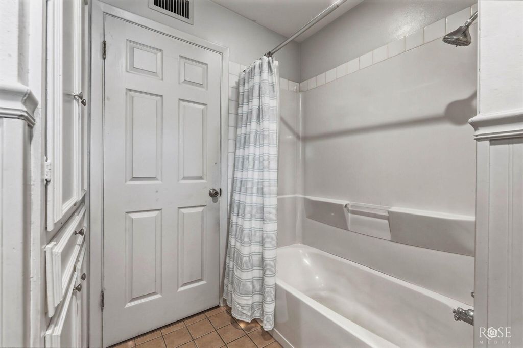 Image 19 of property listing at 2614 University Avenue, San Angelo, TX 76904