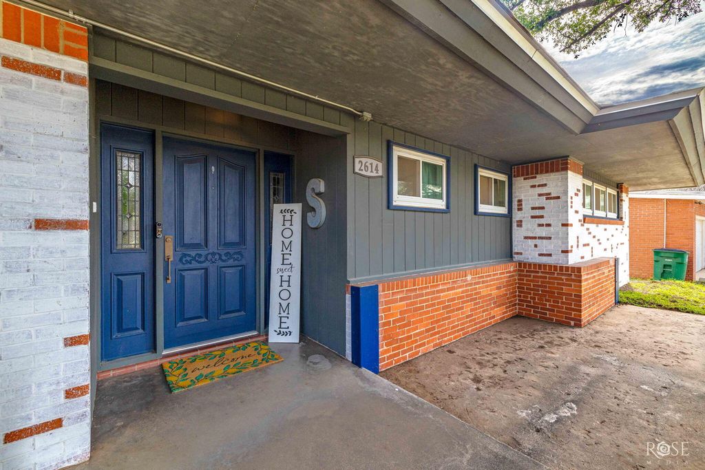 Image 3 of property listing at 2614 University Avenue, San Angelo, TX 76904