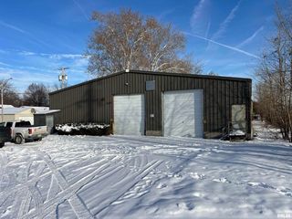 2501 BLACKHAWK Street, Davenport, IA 52802