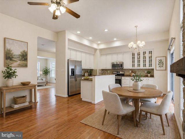 13573 CEDAR RUN LN, Herndon, VA 20171
