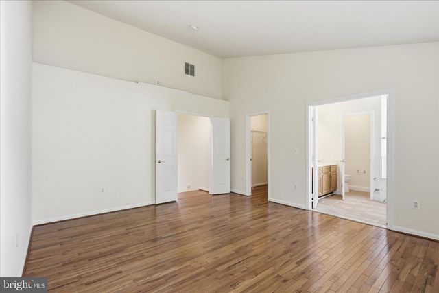 13573 CEDAR RUN LN, Herndon, VA 20171