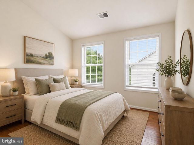 13573 CEDAR RUN LN, Herndon, VA 20171