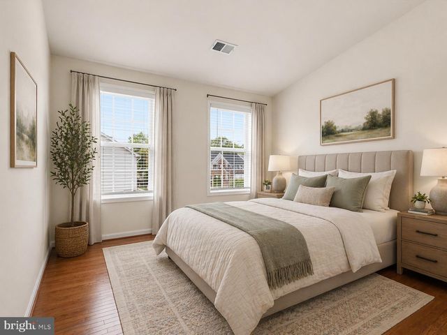 13573 CEDAR RUN LN, Herndon, VA 20171