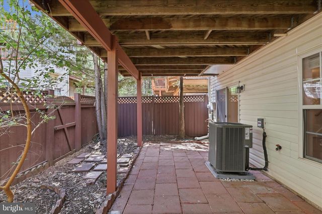 13573 CEDAR RUN LN, Herndon, VA 20171