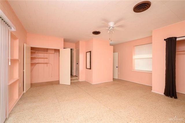 439 E Van Eaton Avenue, Raymondville, TX 78580