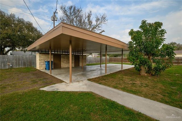 439 E Van Eaton Avenue, Raymondville, TX 78580