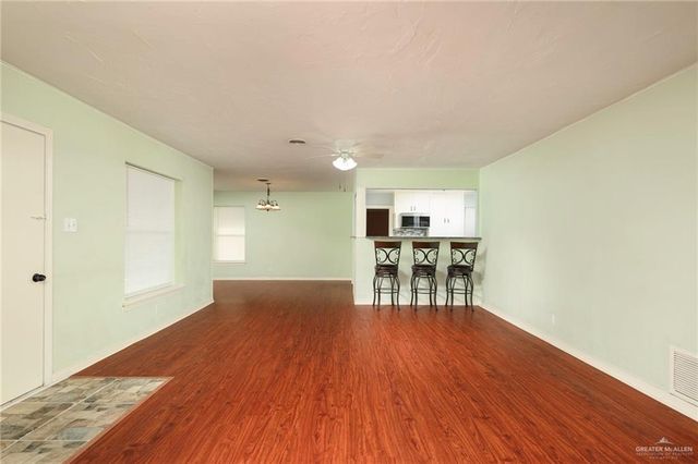 439 E Van Eaton Avenue, Raymondville, TX 78580