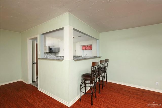 439 E Van Eaton Avenue, Raymondville, TX 78580