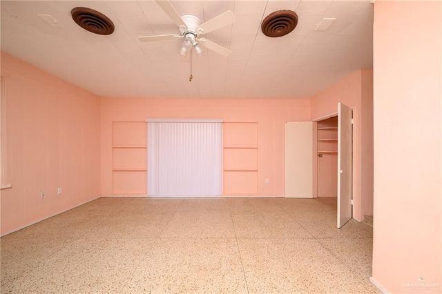 439 E Van Eaton Avenue, Raymondville, TX 78580