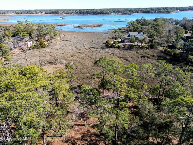 274 Genoes Point Road SW, Supply, NC 28462