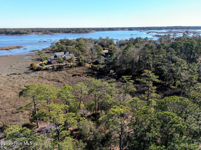 274 Genoes Point Road SW, Supply, NC 28462