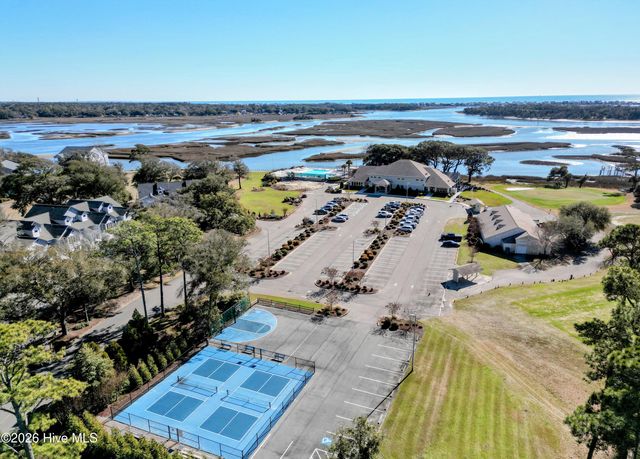 274 Genoes Point Road SW, Supply, NC 28462