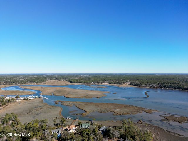 274 Genoes Point Road SW, Supply, NC 28462