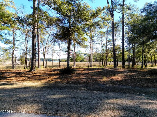 274 Genoes Point Road SW, Supply, NC 28462