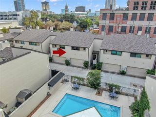 77 Chelsea Boulevard, Houston, TX 77006