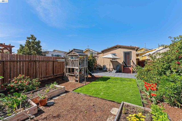 1262 94th Avenue, Oakland, CA 94603