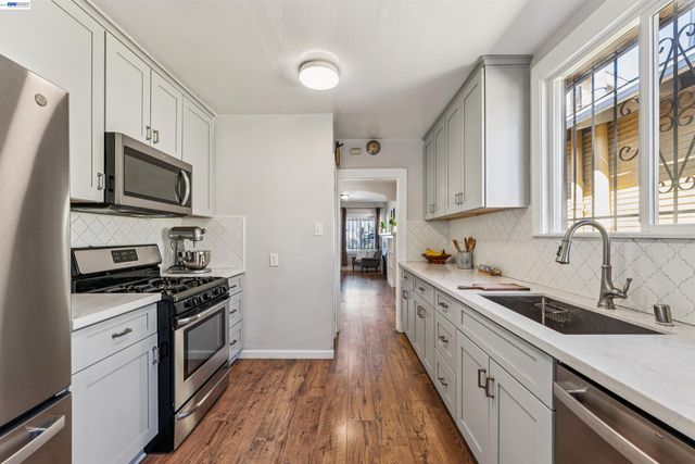 1262 94th Avenue, Oakland, CA 94603