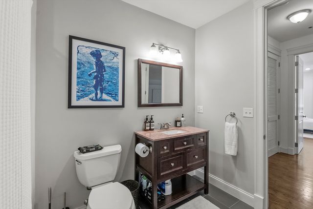 350 W 2nd St 2, Boston, MA 02127