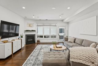 350 W 2nd St 2, Boston, MA 02127