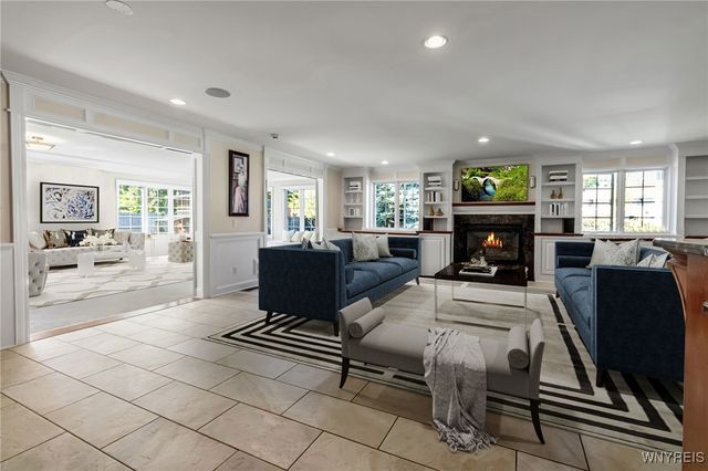 40 Waterford Park, Amherst, NY 14221