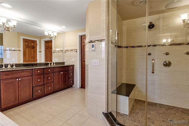 40 Waterford Park, Amherst, NY 14221