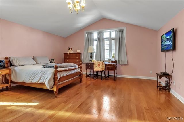 40 Waterford Park, Amherst, NY 14221