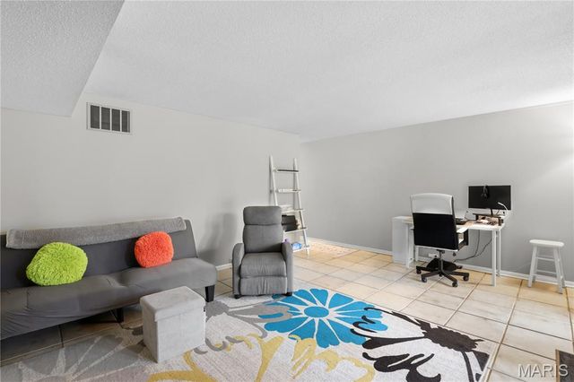 1021 Fairways Drive 1, Lake St Louis, MO 63367