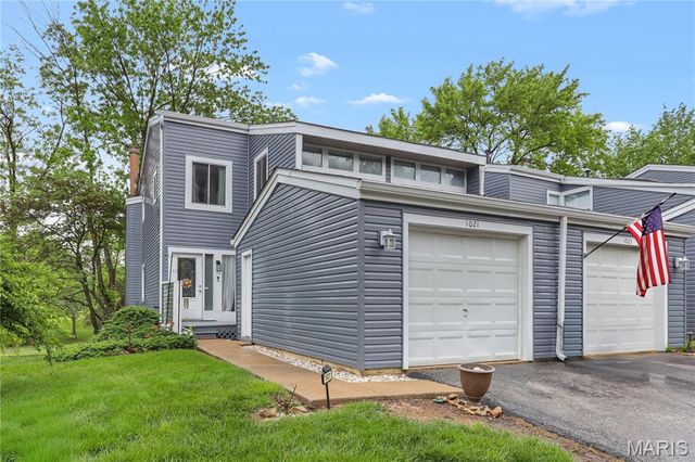 1021 Fairways Drive 1, Lake St Louis, MO 63367