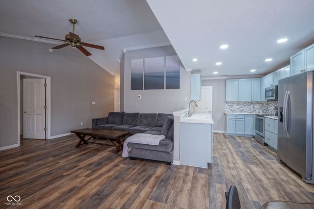 6038 White Birch Drive, Fishers, IN 46038