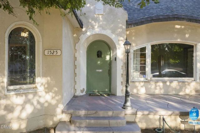 1525 Alta Vista Drive, Bakersfield, CA 93305