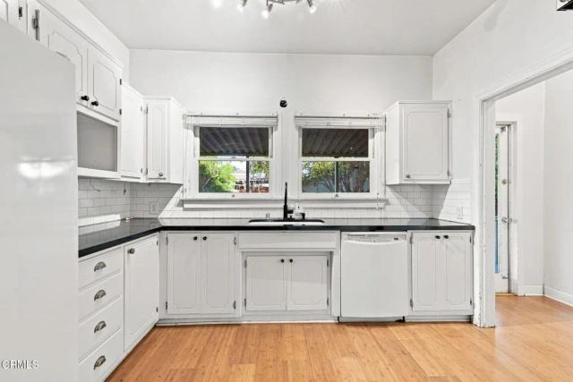 1525 Alta Vista Drive, Bakersfield, CA 93305