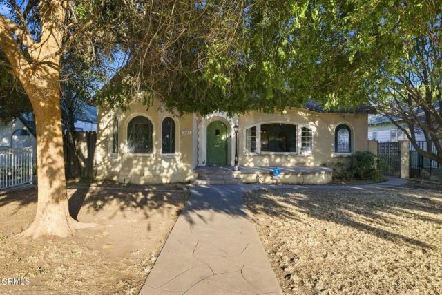 1525 Alta Vista Drive, Bakersfield, CA 93305