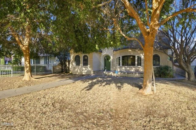 1525 Alta Vista Drive, Bakersfield, CA 93305