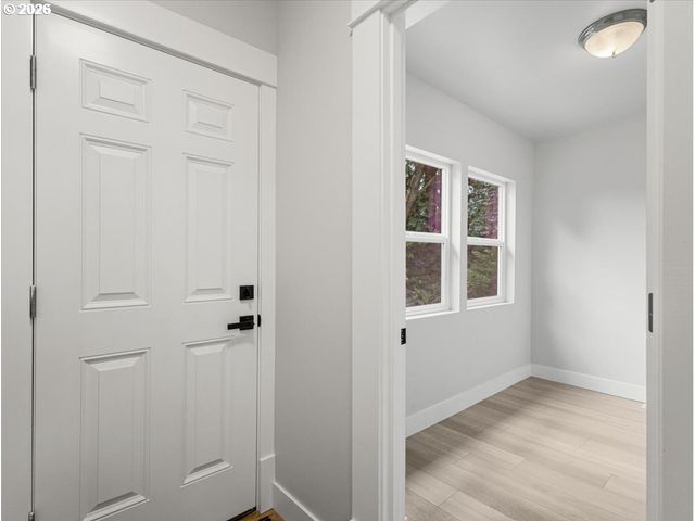 234 Ne CLEVELAND Ave, Gresham, OR 97030