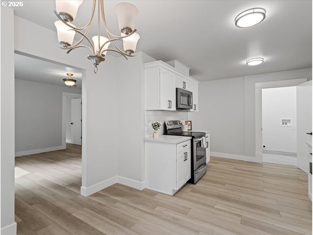 234 Ne CLEVELAND Ave, Gresham, OR 97030