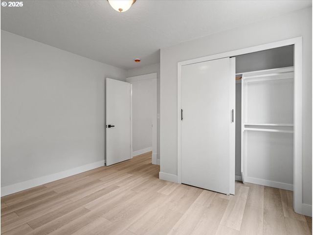 234 Ne CLEVELAND Ave, Gresham, OR 97030