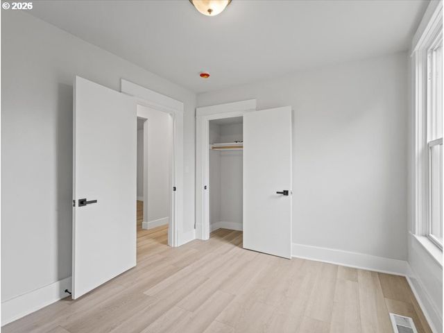 234 Ne CLEVELAND Ave, Gresham, OR 97030