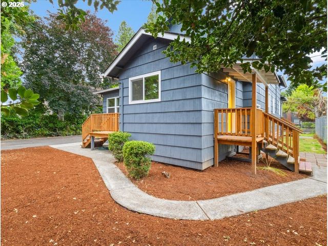 234 Ne CLEVELAND Ave, Gresham, OR 97030