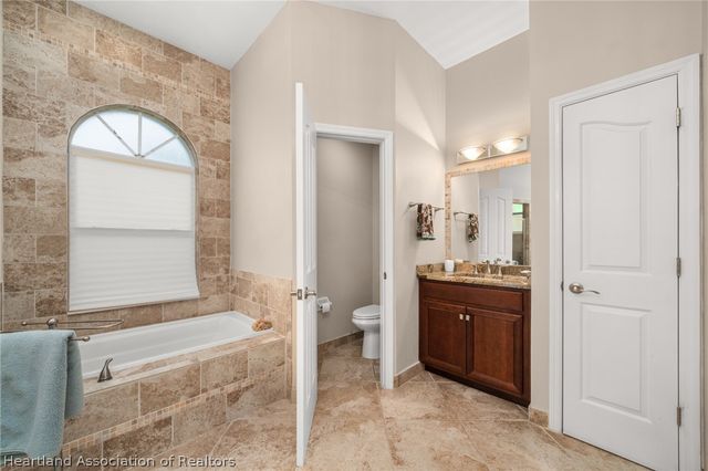 34 Meadowlake Circle S, Lake Placid, FL 33852