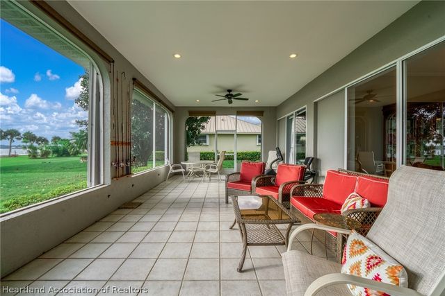 34 Meadowlake Circle S, Lake Placid, FL 33852