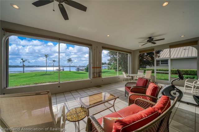 34 Meadowlake Circle S, Lake Placid, FL 33852