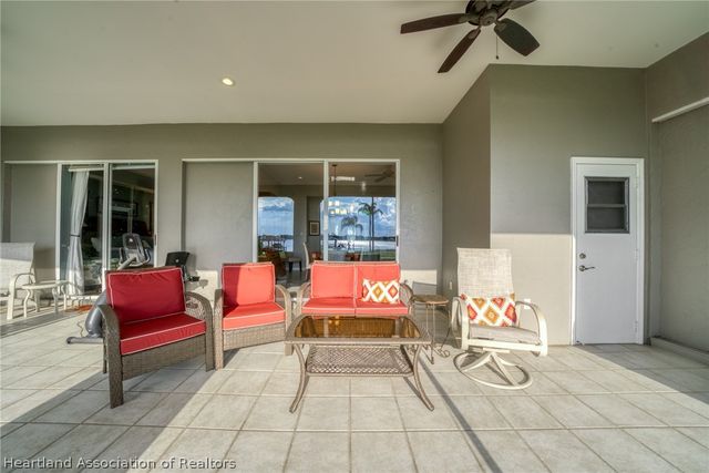 34 Meadowlake Circle S, Lake Placid, FL 33852